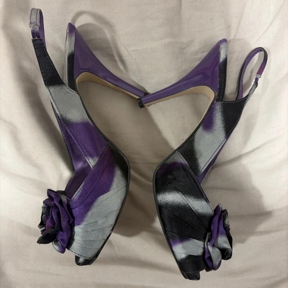 Chic Purple and Black Slingback Heels - Picture 2 of 5